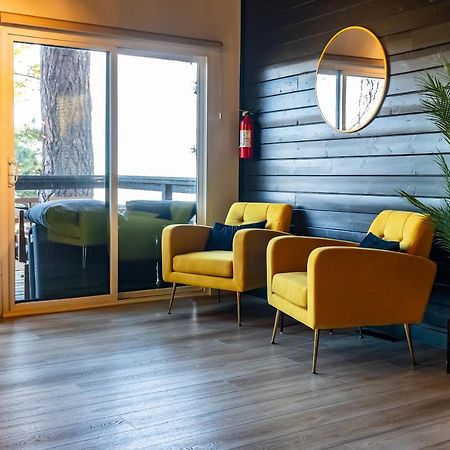 Updated Mountain Cabin Retreat With 180 Views Off Deck And Balcony Running Springs Экстерьер фото